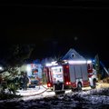 Ignalinos rajone užsiliepsnojo namas: pranešama, kad gaisravietėje buvo rastas žuvusio žmogaus kūnas
