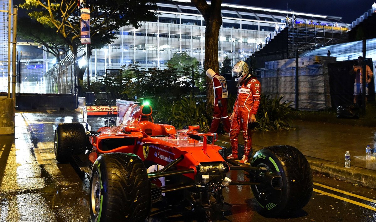 Sebastiano Vettelio automobilis Singapūre
