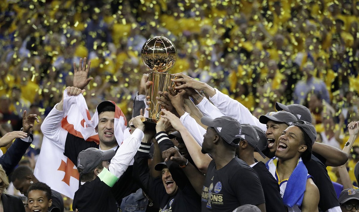 "Golden State Warriors" finale įveikė "Cavaliers" ir tapo NBA čempionais