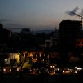 Venesueloje dingus elektrai miršta pacientai, gyventojai perka benziną generatoriams