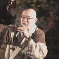 Repuojantis Japonijos vienuolis skleidžia budistines tiesas
