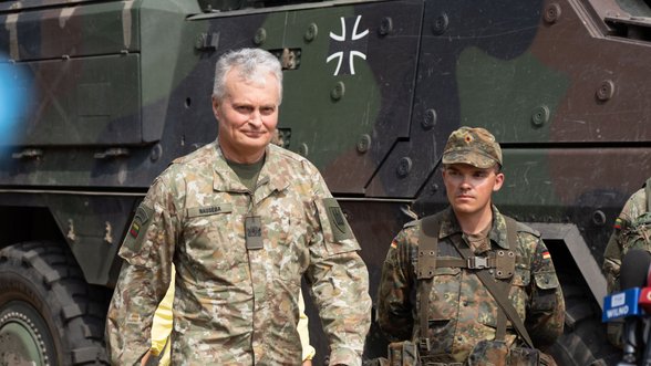 Президент Литвы обсудит с пограничниками введение чрезвычайного положения