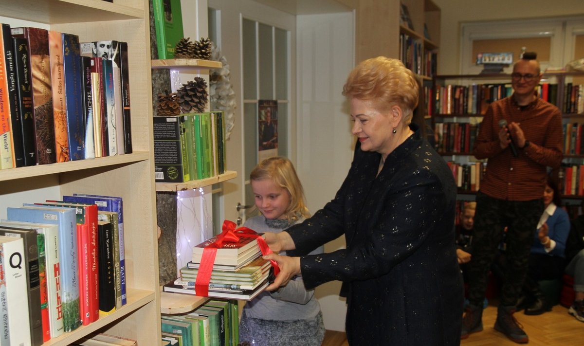 D. Grybauskaitė Kaune atidarė devintą kartą vykstančią akciją „Knygų Kalėdos“