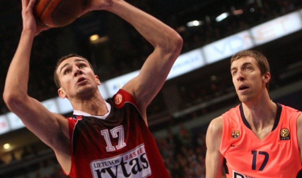Krepšininkas J.Valančiūnas linki nepatirti traumų - Delfi veidai