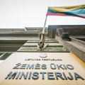 Pertvarkant Žemės ūkio ministeriją bus atleisti 56 darbuotojai