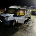 Tragiška nelaimė – Trakų rajone sudegintame mikroautobuse rasti žmogus palaikai