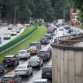 Judrią gatvę Vilniuje užkimšo keturių automobilių avarija