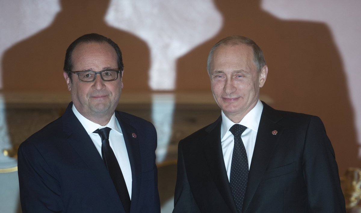 Vladimiras Putinas ir Francois Hollande'as Jerevane