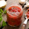 Konservuojame: cukinijos su pomidorų padažu