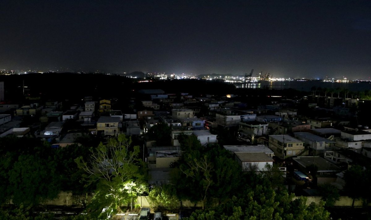 Puerto Rike be elektros liko 337 tūkst. vartotojų