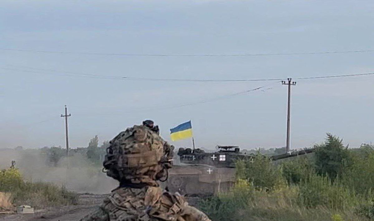 Ukrainos kariai fronte su tanku Leopard 2