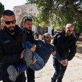 Jeruzalės Al Aksos mečetėje suimta daugiau kaip 350 žmonių