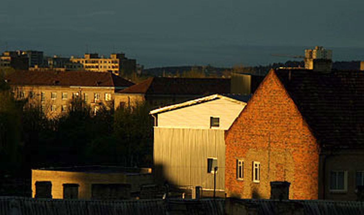 Vilnius, saulėlydis, stogai