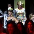 „Dolce & Gabbana“ pristatyme Milane – mados pasaulio ikonos ir garsios moterys