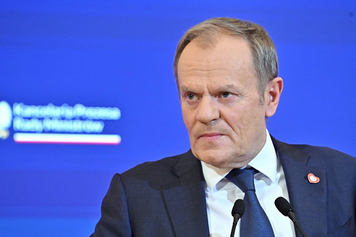 Szef polskiego banku centralnego oferuje premierowi Tuskowi rozejm