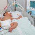 Nelaimė Panevėžyje: į ligoninę dėl nudegimų paguldytas kava apiplikytas kūdikis