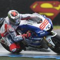 Aseno „MotoGP“ lenktynes pasaulio čempionas J. Lorenzo praleis dėl avarijoje patirtos rimtos traumos