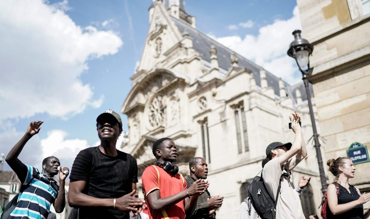 Migrantai okupavo Paryžiaus Panteoną