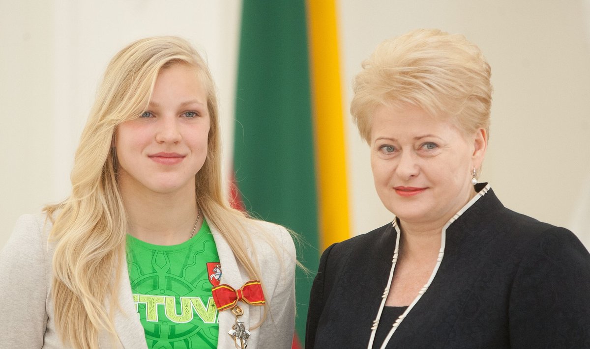  Rūta Meilutytė ir Dalia Grybauskaitė