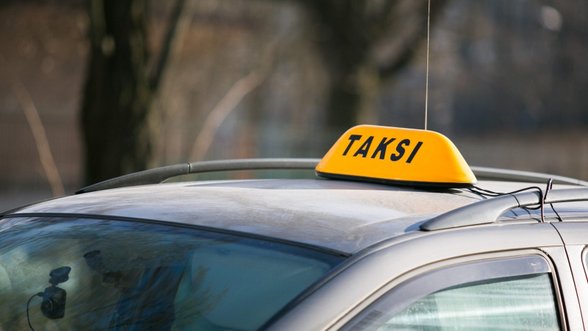Taksistai kyla į kovą prieš pavėžėjus: dabar su jais labai sunku konkuruoti