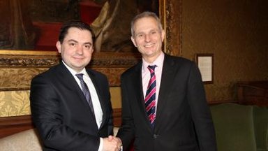 Ukraina na drodze do reform. Polska i UK deklarują wsparcie