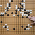 Лучший игрок в го проиграл компьютерной программе AlphaGo