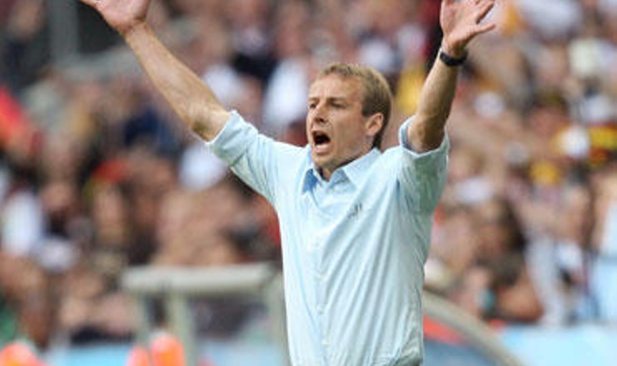 Jurgenas Klinsmannas džiaugiasi savo treniruojamos Vokietijos rinktinės įvarčių per pasaulio čempionato rungtynes su Kosta Rika (4:2). Miunchenas, birželio 9, 2006. 