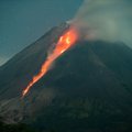 Iš Indonezijos Merapio ugnikalnio išsiveržė karšti debesys