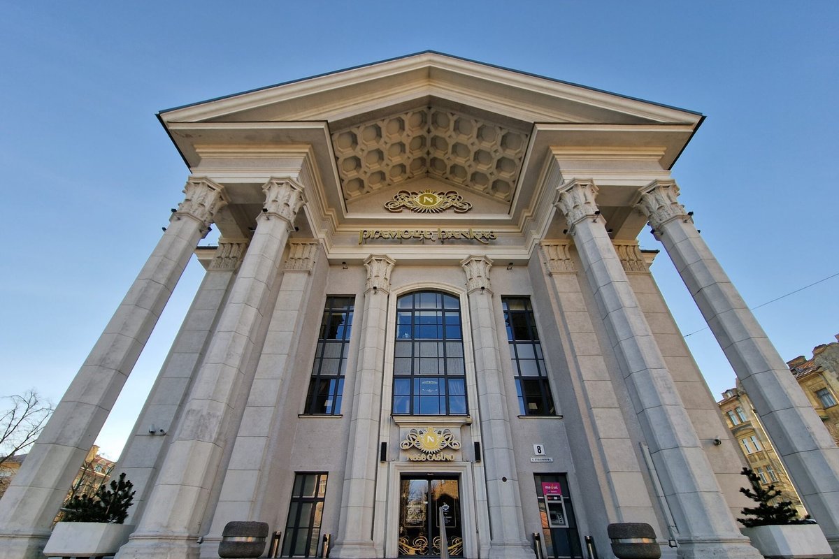 Bygningen til «Pramogų bankas» auksjoneres