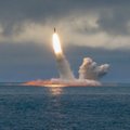 Rusija skelbia sėkmingai išbandžiusi iš povandeninio laivo paleidžiamą balistinę raketą „Bulava“