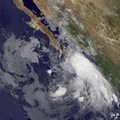 Ties Meksika Ramiajame vandenyne siautėja du uraganai ir viena atogrąžų audra