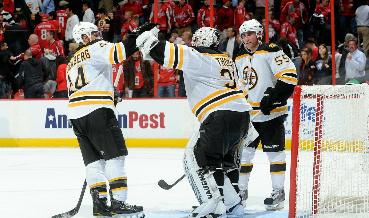 "Bruins" ledo ritulininkai džiaugėsi pergale