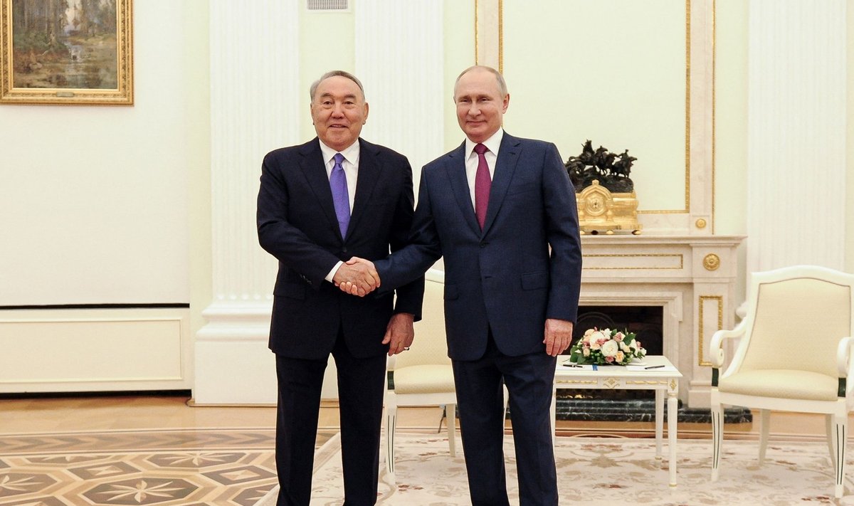 Nursultanas Nazarbajevas, Vladimiras Putinas