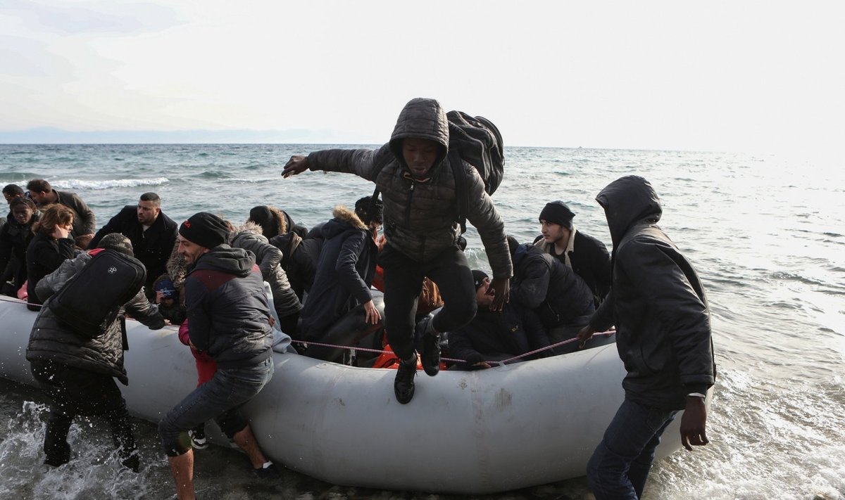 Turkijos pasienį su Graikija pasiekė dar keli tūkstančiai migrantų