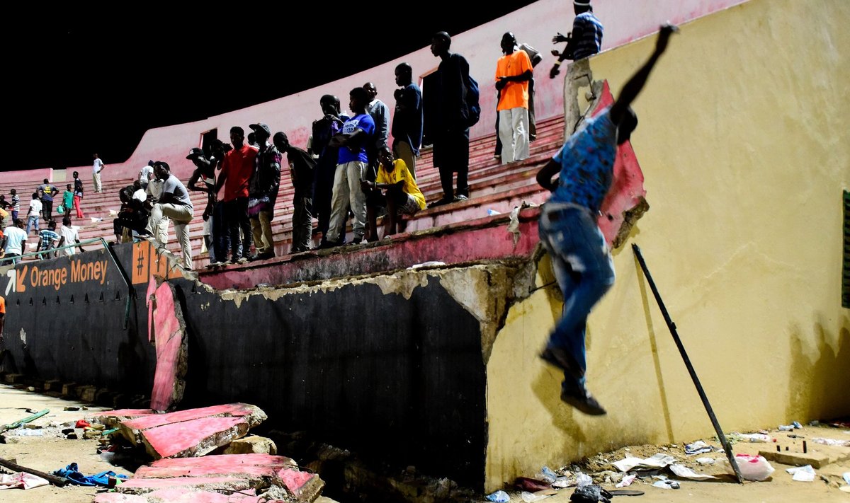 Tragedija Senegale: stadione kilus riaušėms žuvo žmonės