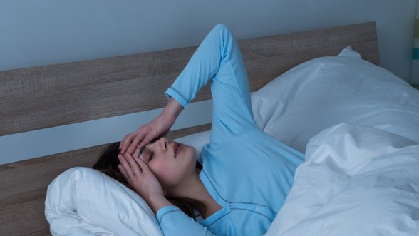 Tikrosios nuolatinio nuovargio priežastys: specialistė paaiškino, kas trukdo gerai išsimiegoti