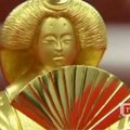 Japonė juvelyrė pagamino lėles iš gryno aukso