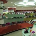 Šiaurės Korėjos batų fabrikas pristato naujoves pavasariui