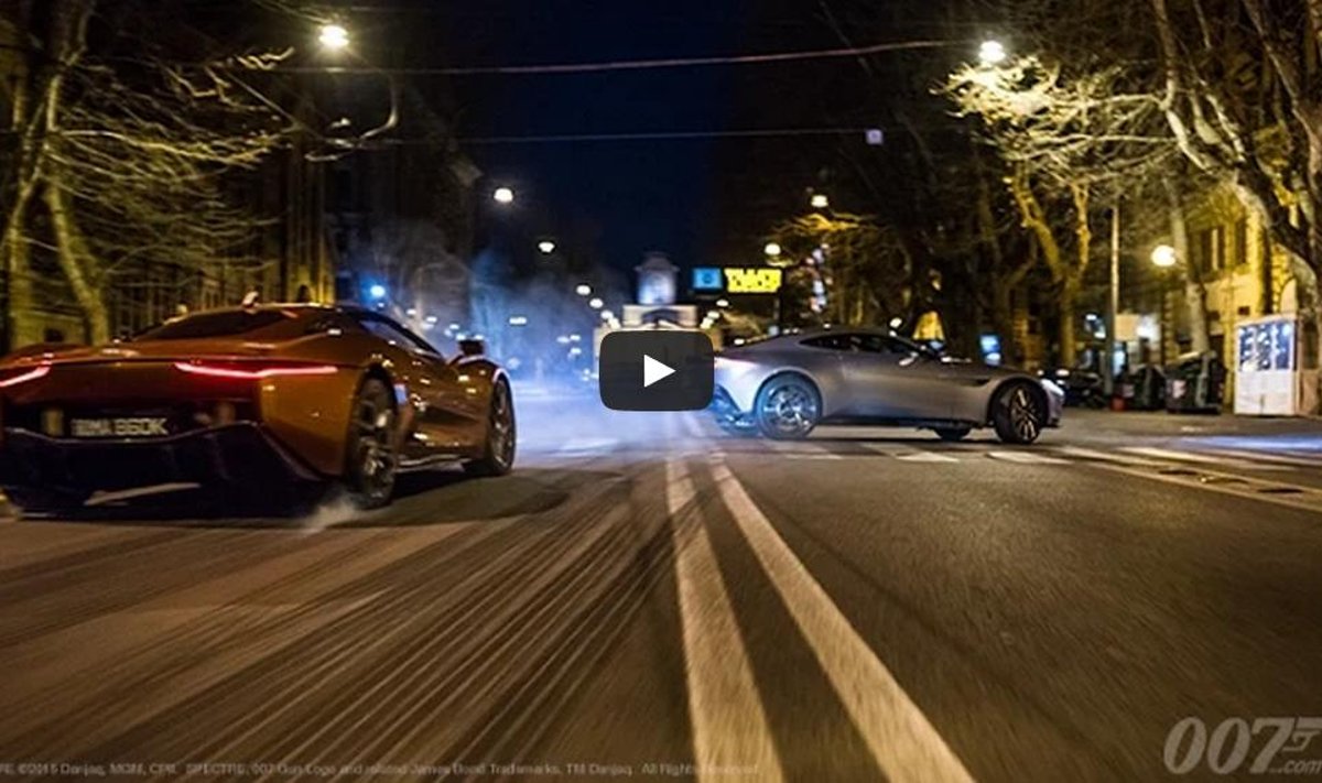 Superautomobilių lenktynės iš naujojo filmo apie J. Bondą