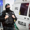 В Каунасском районе мужчина угрожал устроить взрыв, а потом поджег себя