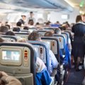 Nuo be perspėjimo atlošiamų kėdžių iki plojimų: keleiviai pasakė, kas juos labiausiai erzina skrydžių metu