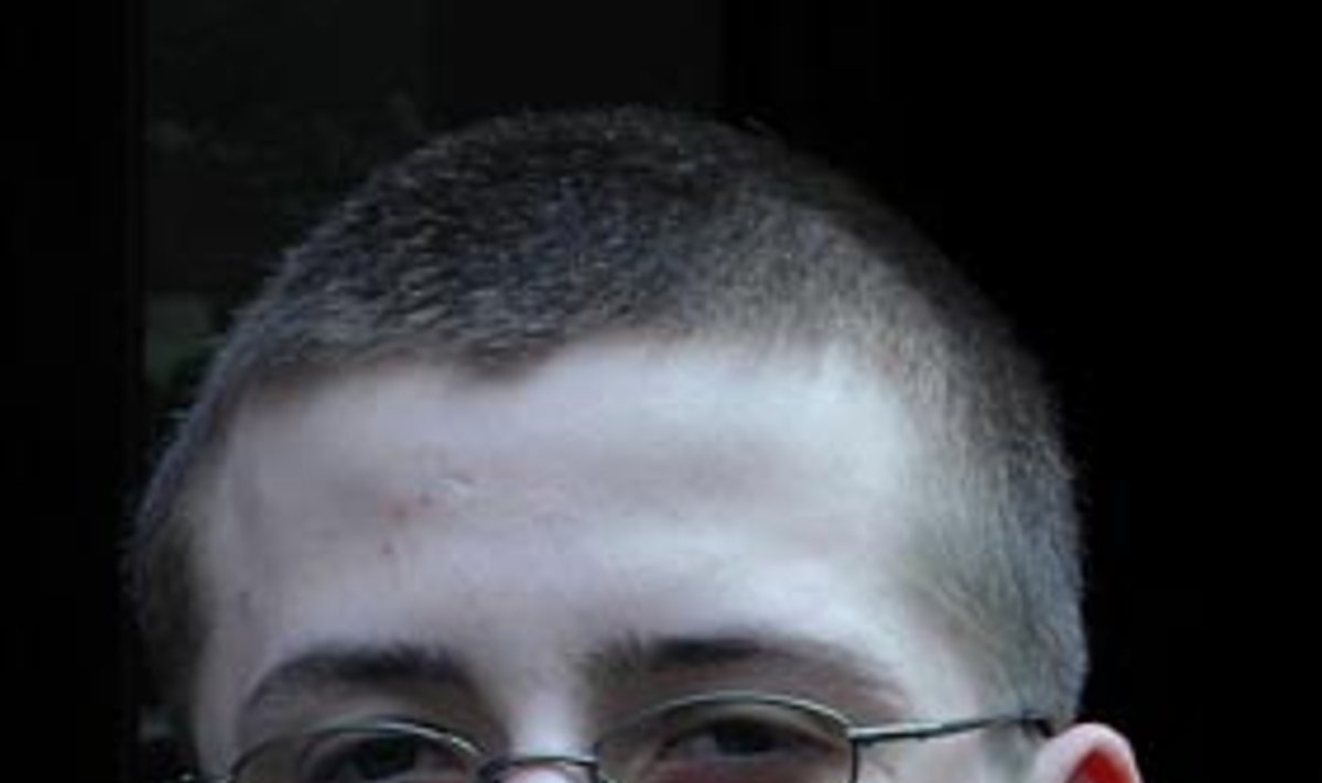 Paauglys bus teisiamas už nuosavų DVD diskų peržiūrą - Delfi mokslas