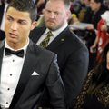 Aiškėja C. Ronaldo ir I. Shayk skyrybų priežastys