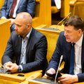Skandalo epicentre atsidūrę Seimo „darbiečiai“ kol kas neketina stabdyti narystės partijoje