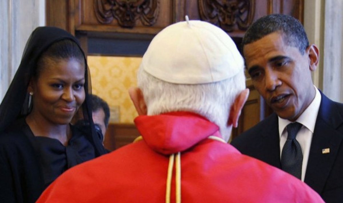 Barackas ir Michelle Obamos susitinka su popiežiumi Benediktu XVI