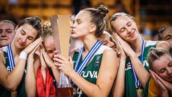 Domantas Sabonis ir Justė Jocytė – geriausi 2022-ųjų šalies krepšininkai