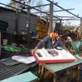 Ciklono aukų Bangladeše ir Indijoje skaičius padidėjo iki 24