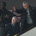 J. Mourinho parodyta raudona kortelė, o „Man United“ sminga žemyn Anglijoje