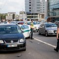 Vilniuje trys paauglės staiga išbėgo į judrią gatvę: vienos būklė labai sunki
