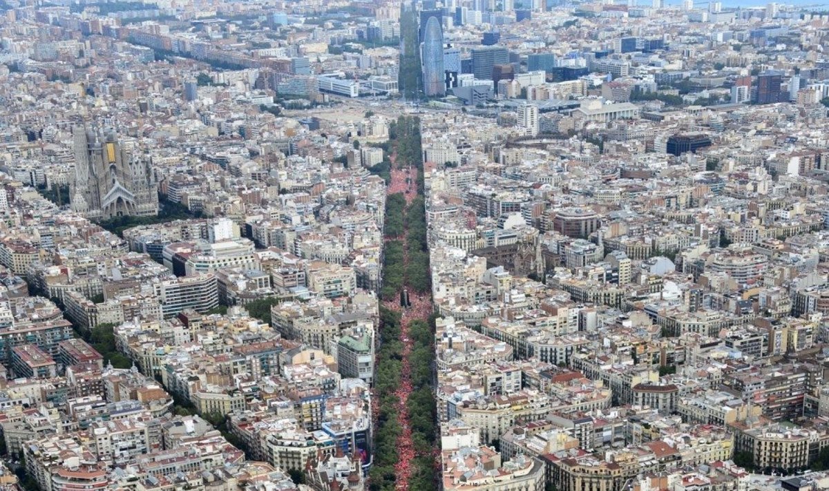 Katalonijos nepriklausomybės šalininkai išėjo į Barselonos gatves